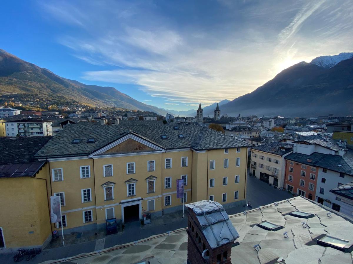 Mansarda Del Sole, Nel Cuore Di Аоста Екстер'єр фото